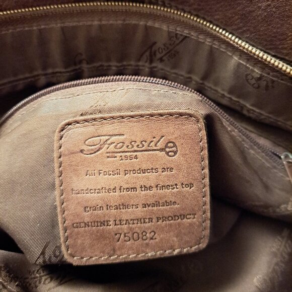 Vintage Fossil Leather Brown Purse #75082 With Double Straps & Lots of Storage - Picture 4 of 13
